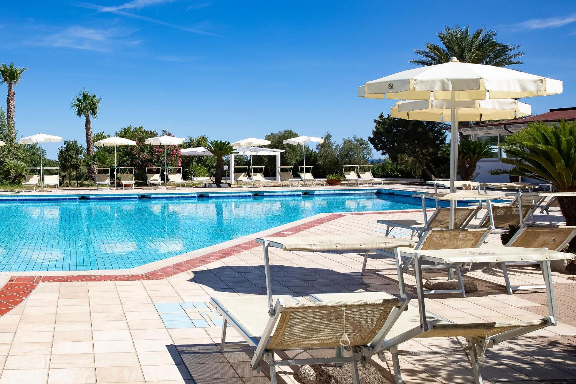 Alba Dorata Resort Cala Liberotto Eksteriør billede